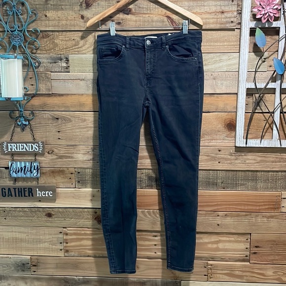 H&M Denim - H&M  Skinny  Demin Jeans black. A